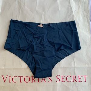 NWT Victoria’s Secret Panty Size Medium